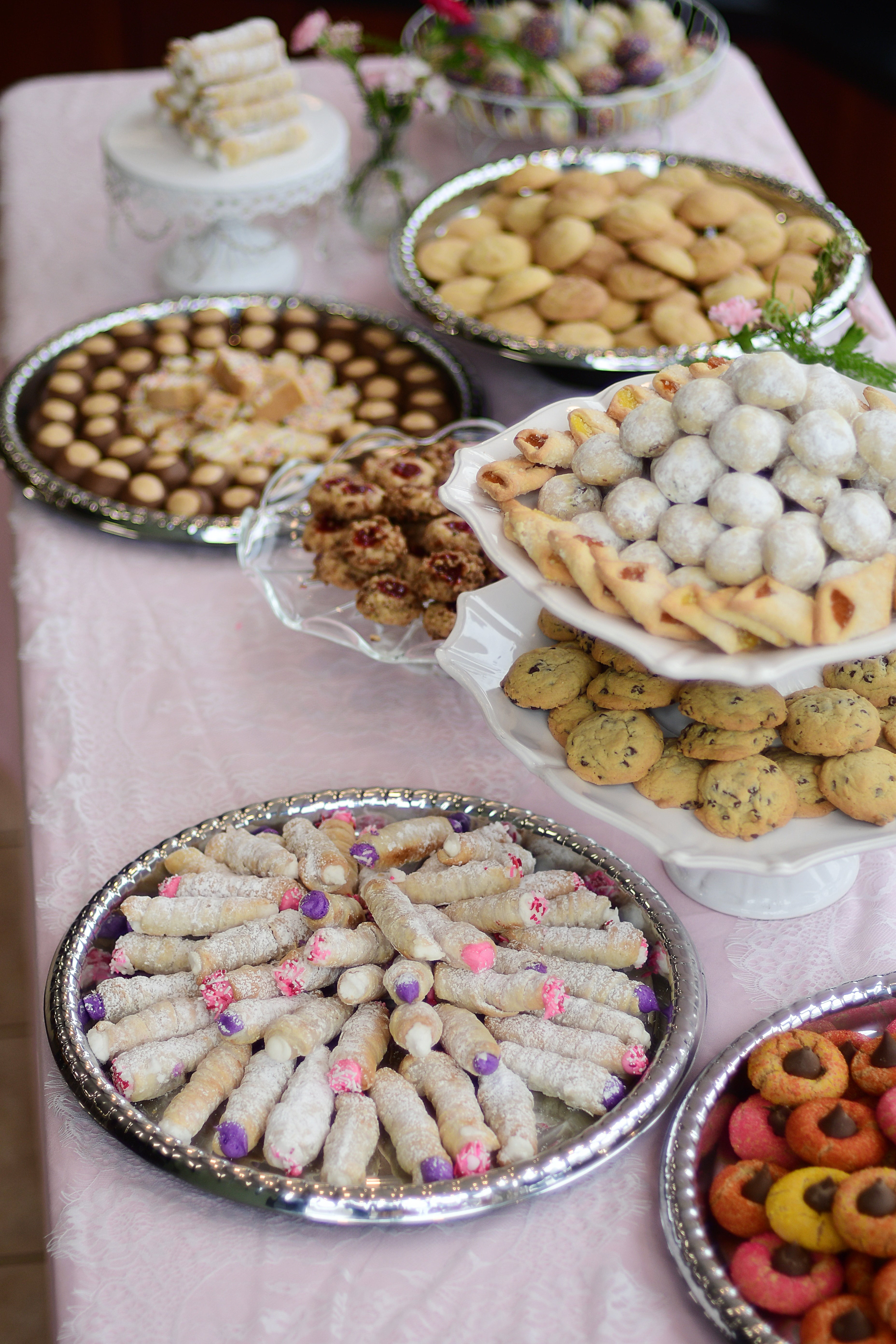 Christmas Cookie Trays and Add-on Dozens